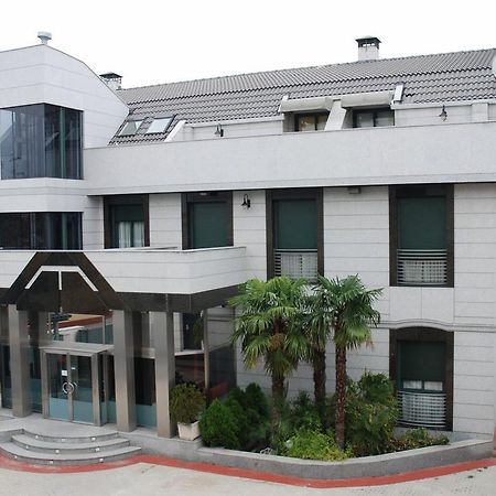 Hostal Los 5 Pinos Madrid Luaran gambar