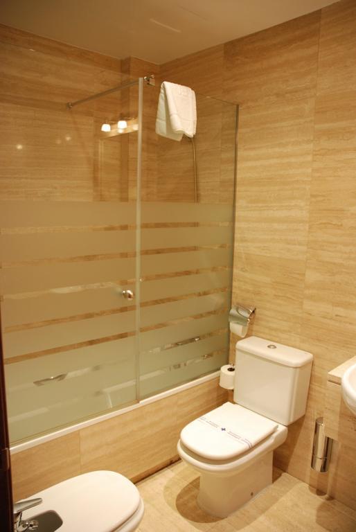 Hostal Los 5 Pinos Madrid Luaran gambar